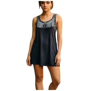Willi Smith Tunic Top. Black. Small​​​​​